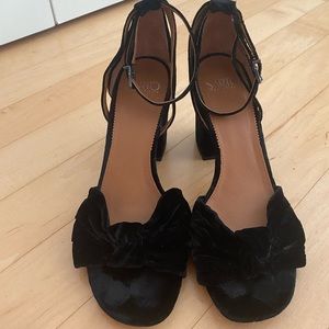 Black velvet size 10/10.5 Franco Sarto heels
